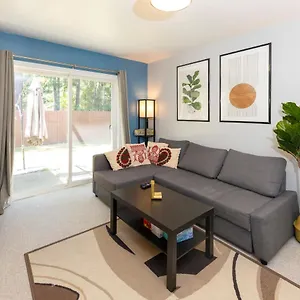 Newly Furnished 2 Bd-1 Wc Centrally Located In Langford Sleeps 6 , Victoria Canada